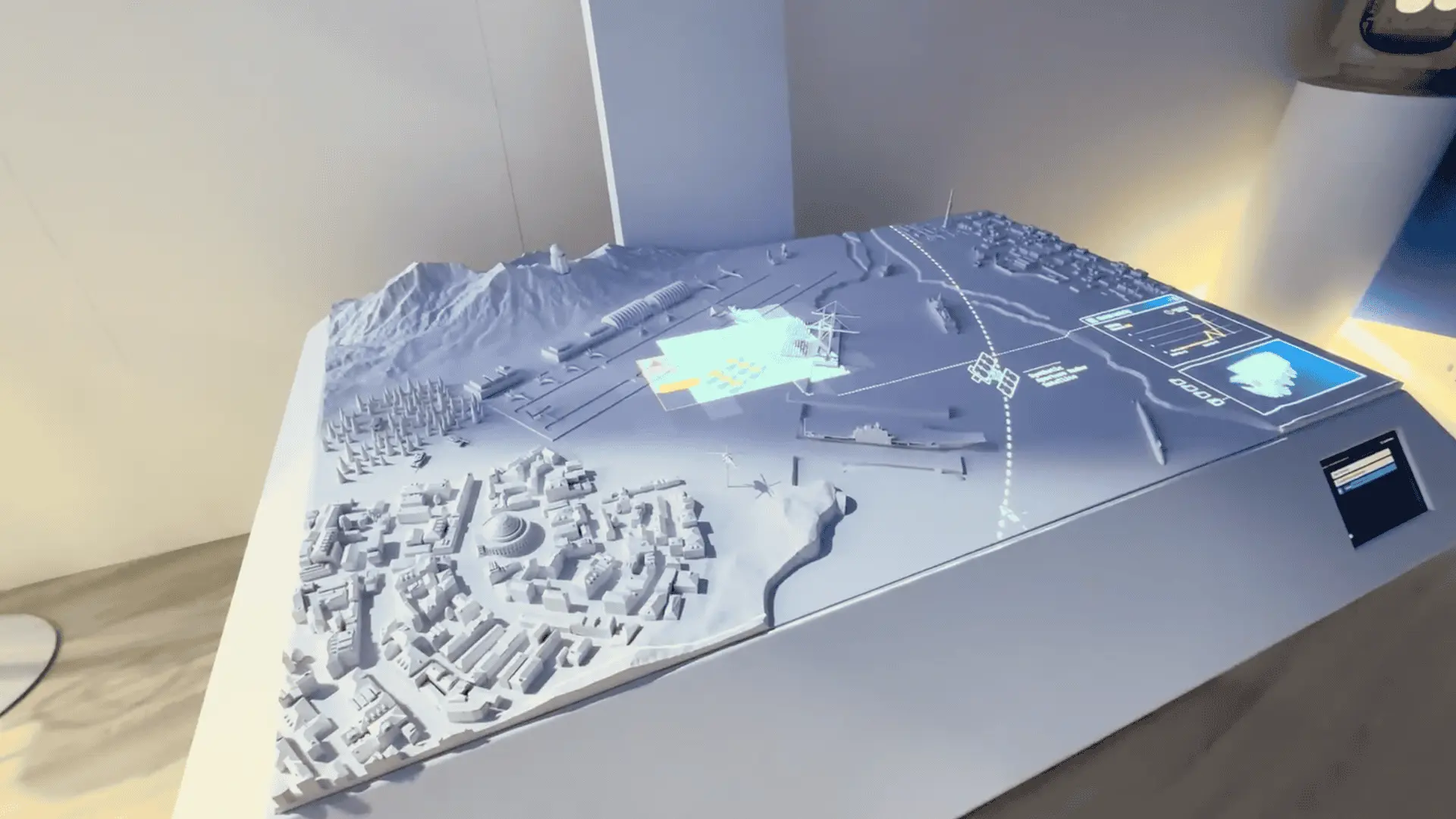 Interactive 3D city model with digital projections